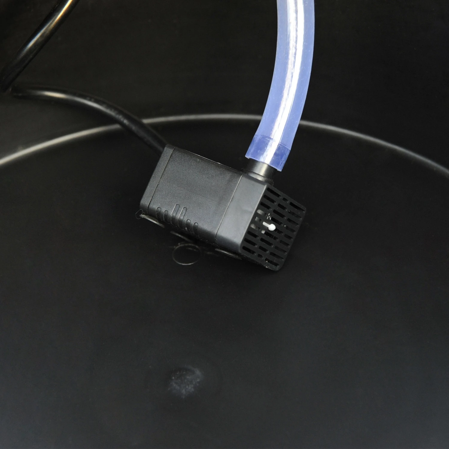 Outsunny 2 Tier Wooden Water Pump Fountain 4 Outsunny 2 Tier Wooden Water Pump Fountain - Image 4