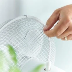 Lewis's 9 Inch Desk Fan - White -Home Furnishing Serie Shop 4310426 IMAGE7