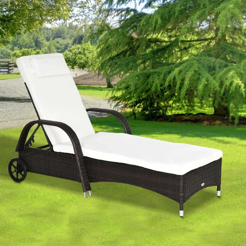 Outsunny Rattan Sun Lounger - Brown 4 Outsunny Rattan Sun Lounger - Brown - Image 4