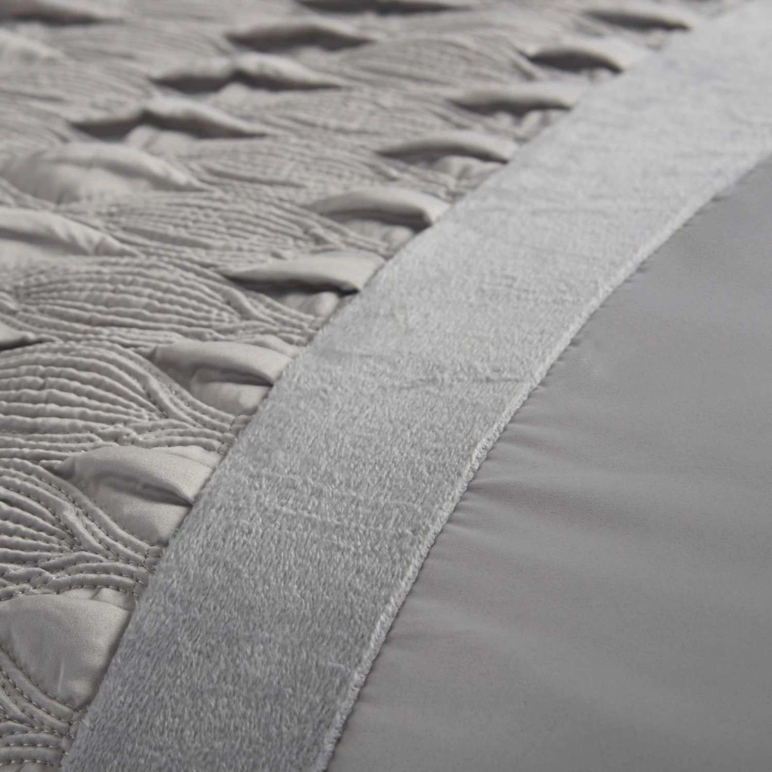 Lewis's Aria Quilted Satin Panel Luxury Duvet Set - Silver 6 Lewis's Aria Quilted Satin Panel Luxury Duvet Set - Silver - Image 6