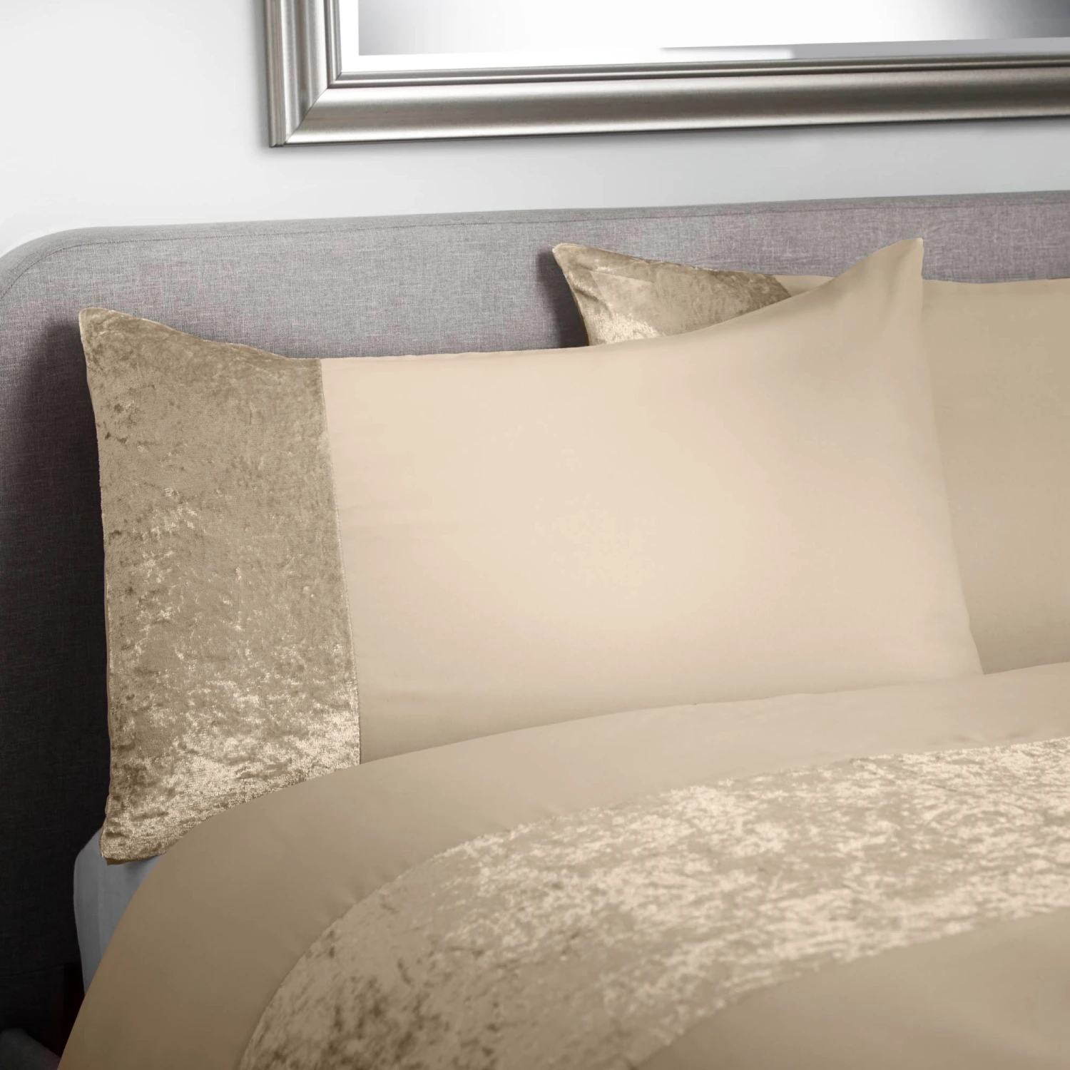 Lewis's Amelia Crushed Velvet Duvet Set - Champagne 3 Lewis's Amelia Crushed Velvet Duvet Set - Champagne - Image 3