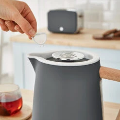 Swan Nordic Cordless Kettle 1.7L - Grey 24 Swan Nordic Cordless Kettle 1.7L - Grey -Home Furnishing Serie Shop SK14610GRYN LIFESTYLE 5